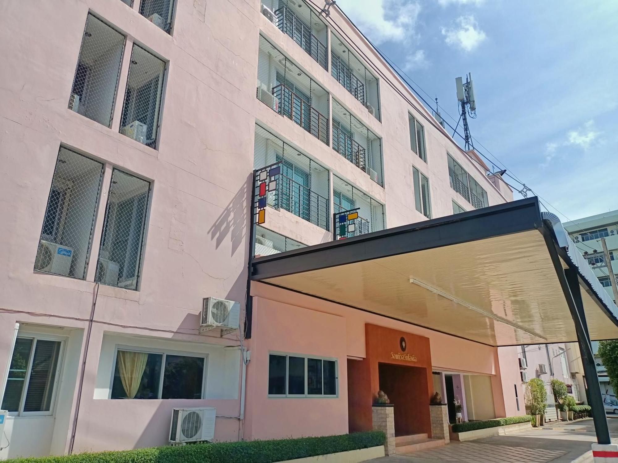 Wangkaew Hotel Phitsanulok Extérieur photo