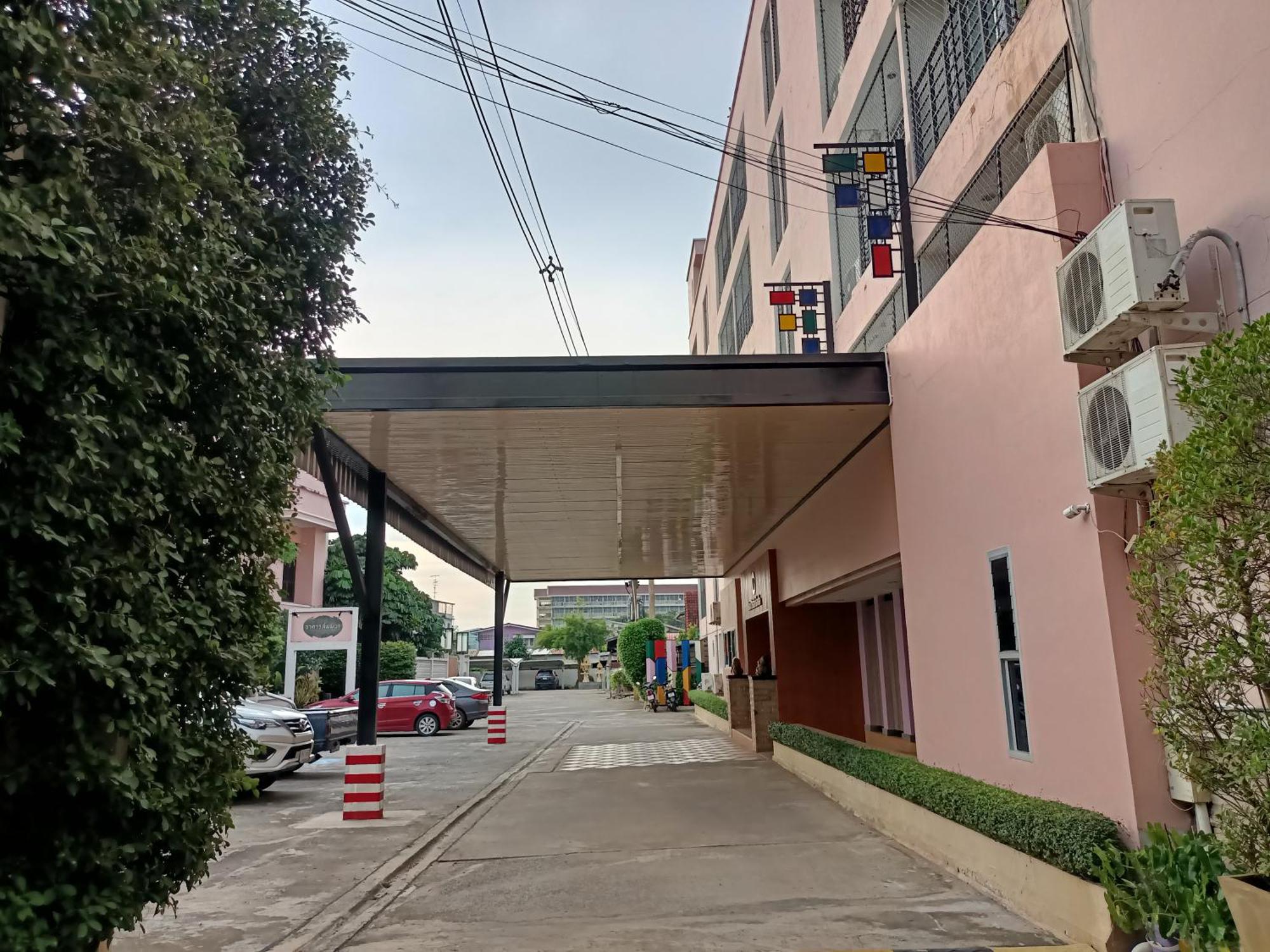 Wangkaew Hotel Phitsanulok Extérieur photo
